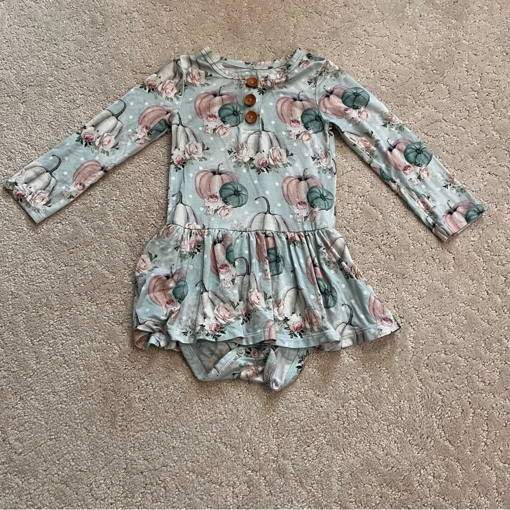 Posh Peanut “Jackie” Twirl Bodysuit Size 18-24 Month